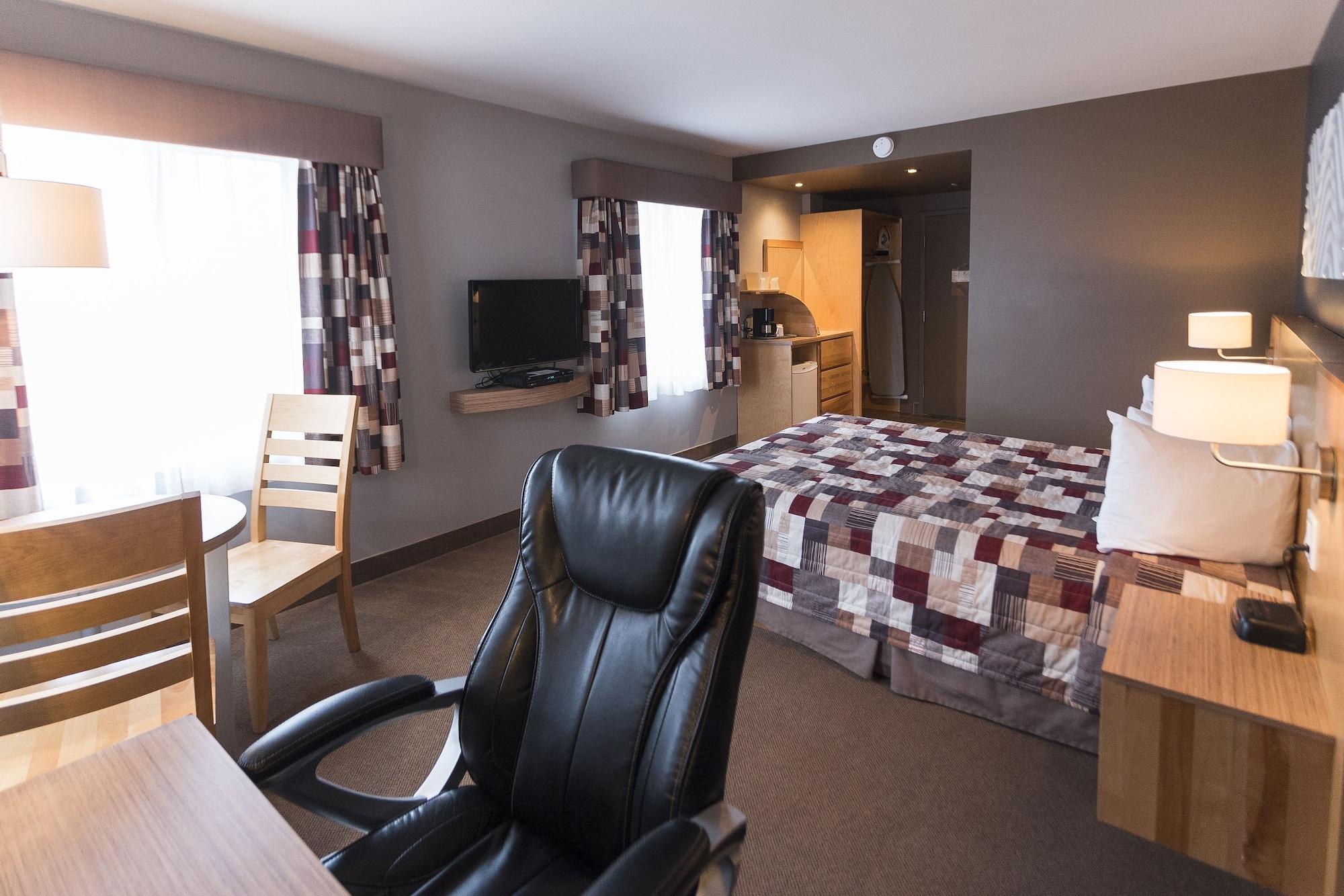 Econo Lodge La Malbaie Exteriör bild