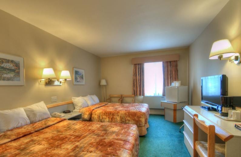 Econo Lodge La Malbaie Exteriör bild