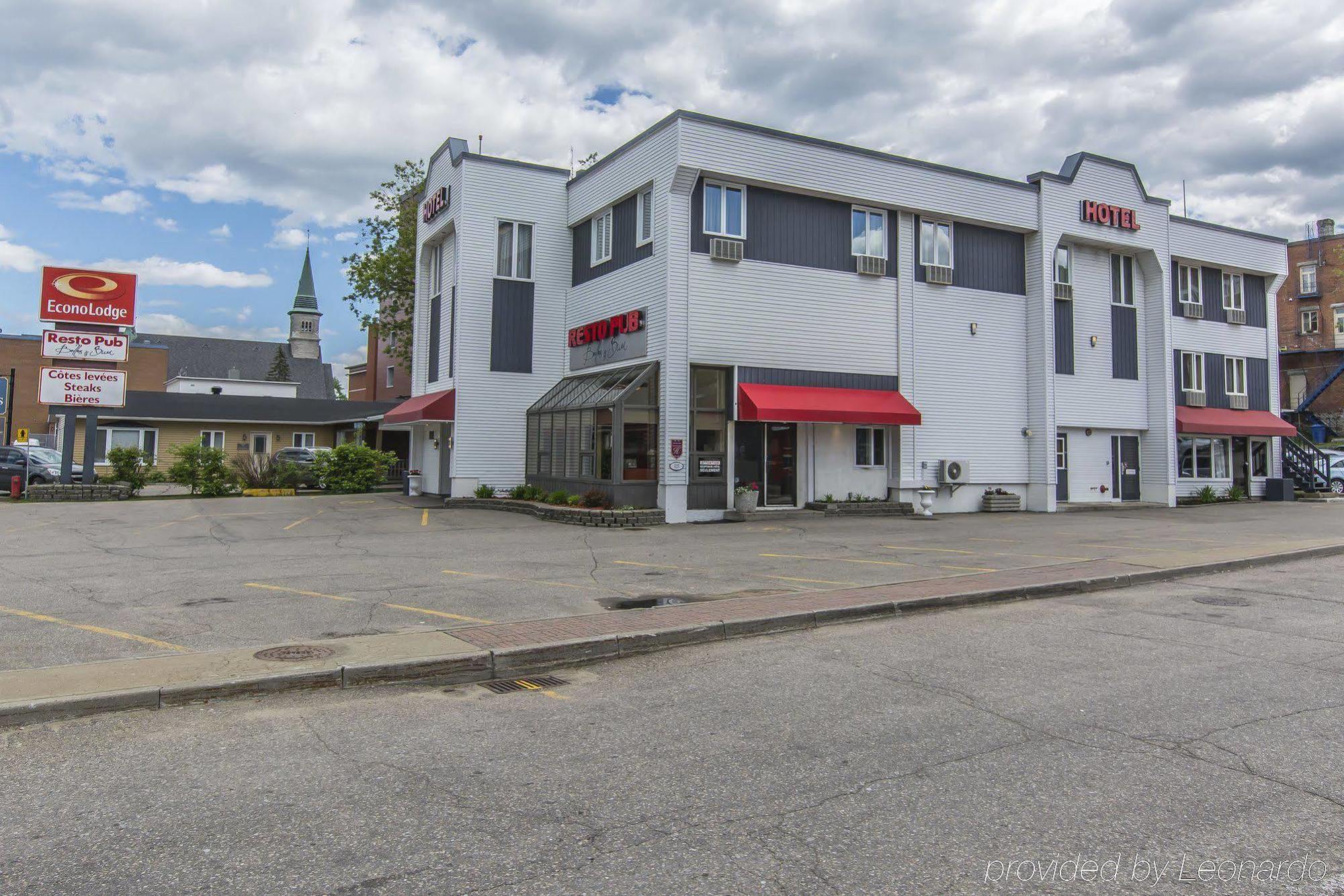 Econo Lodge La Malbaie Exteriör bild